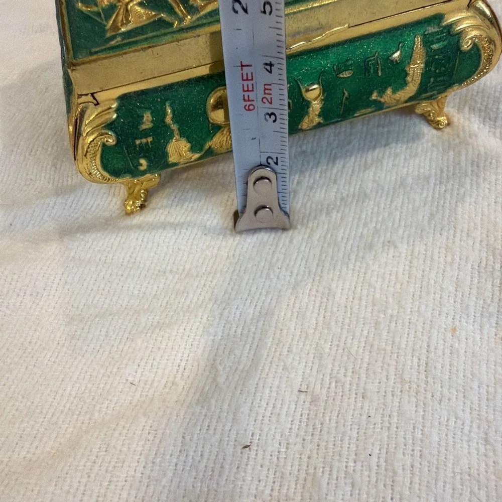 Vtg Egyptian Pharoah Chariot Hieroglyphic Scene Footed Treasure Jewelry Box